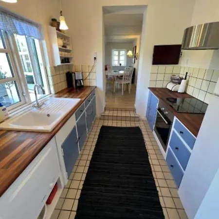 Ae292-aeroskobing-stokkeby-hovedgade-16 Ærøskøbing