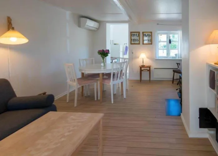 Ae292-aeroskobing-stokkeby-hovedgade-16 * Aeroskobing